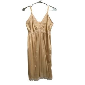 Vintage Lorelei Beige Lace Trim Full Length Slip Size 34
